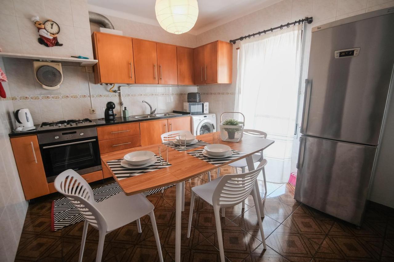 Besugo'S House Rooms & Apartment Назаре Екстериор снимка